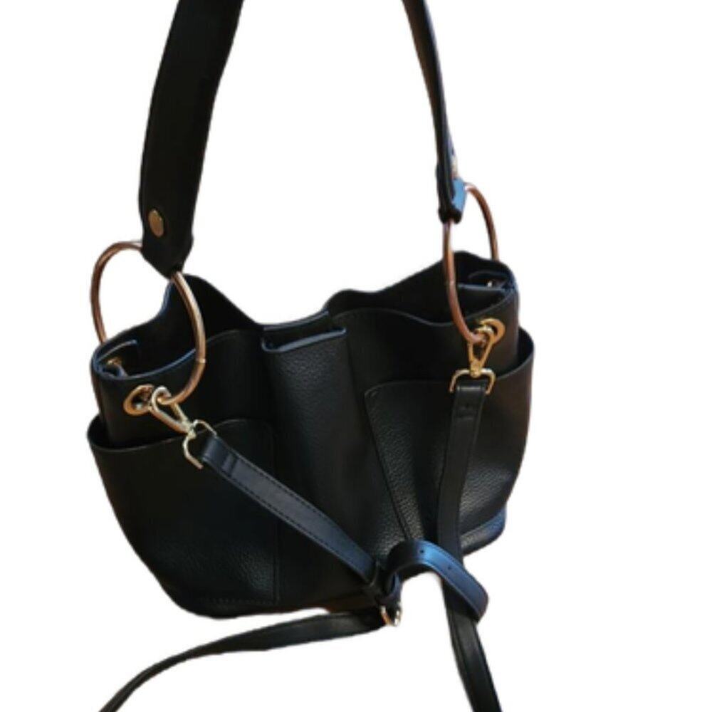 Steve Madden Hobo Shoulder Bag - Features a faux leather || Like New!!
